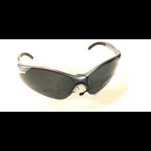 Xloop jr size gray frame black wrap lens